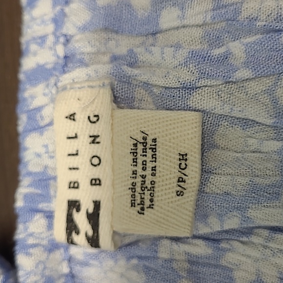 Billabong Blue and White Floral Cropped Top - Picture 6 of 9